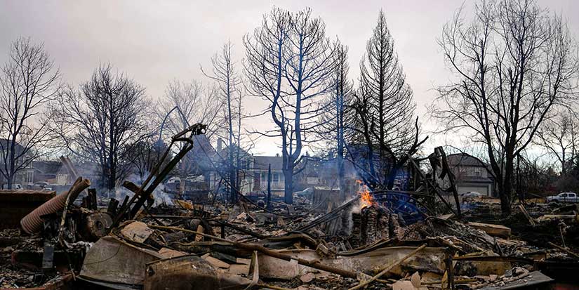 Xcel Energy will pay $640M to settle claims from Denver-area wildfire that burned 1,000 structures