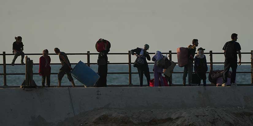Trump sets Sunday deadline for Hamas to agree to a deal for ending the war in Gaza