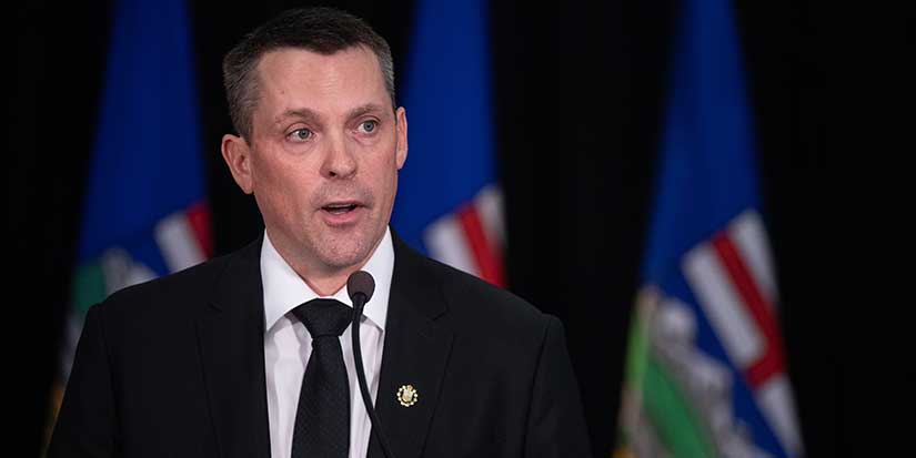 Talks stall between Alberta teachers, government in provincewide strike