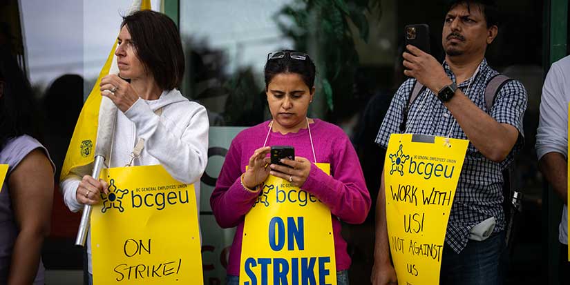 B.C. public service workers' pickets expand to provincial liquor stores