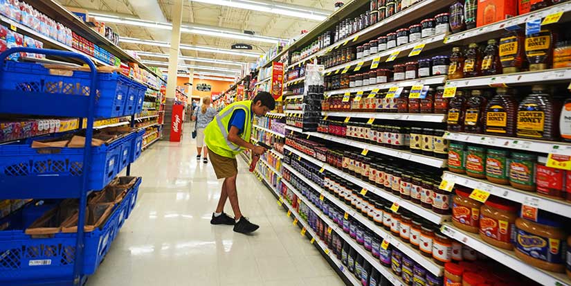 Rising inflation and a deteriorating job market puts the Fed and Americans in a difficult spot