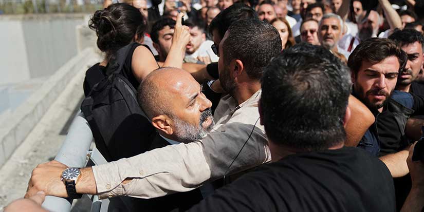 Police use pepper spray at opposition's Istanbul offices as court-appointed leadership arrives