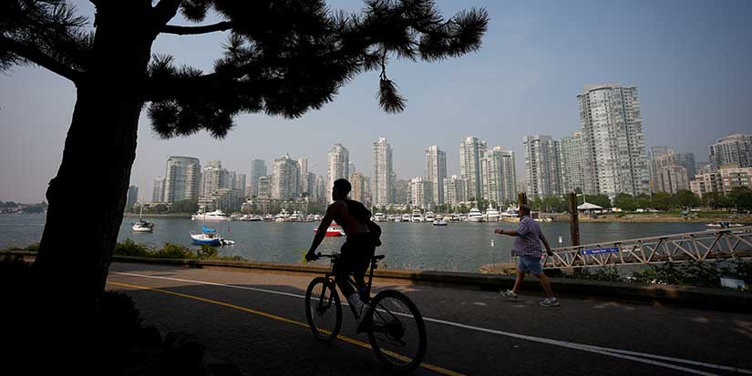 Environment Canada expands air alerts as wildfire smoke spreads over B.C.
