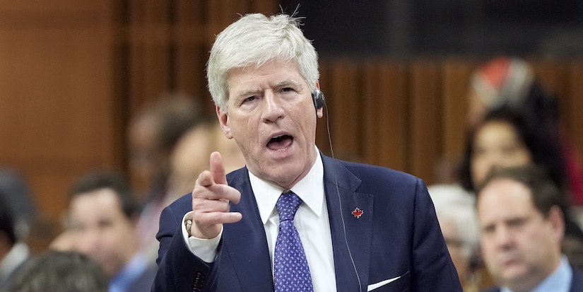 Hodgson says Ottawa is close to providing clarity on B.C. tanker ban