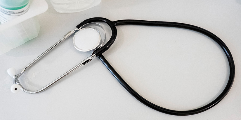 Quebec order of physicians urges government to suspend controversial doctor-pay law