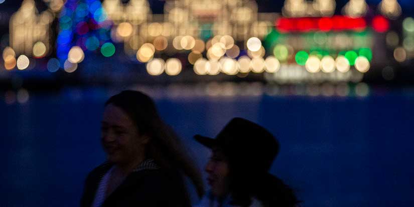Police, first responders scramble to help woman give birth on Victoria waterfront