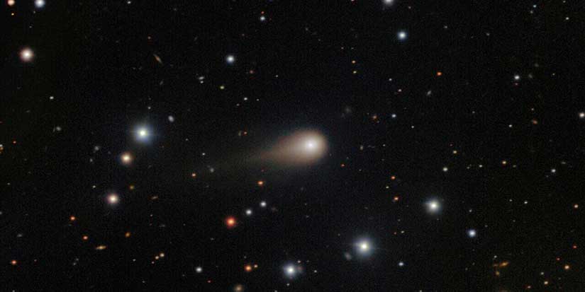 Telescope reveals a growing tail on the comet that's visiting from another star