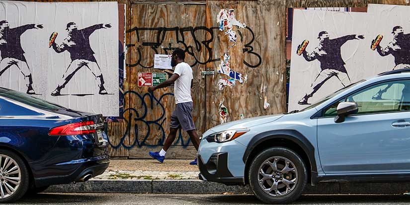 DC Man seen throwing sandwich at agent charged with misdemeanor after grand jury declines indictment